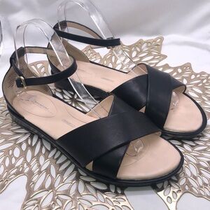 ROCKPORT Walkability Black Leather Ankle Strap Crisscross Vamp Flat Sandals S/9